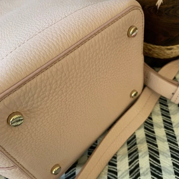 MAKE AN OFFER Hayes street Vanessa warm vellum Kate Spade bucket - Picture 8 of 8